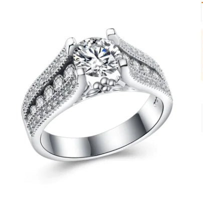 Fashionable Zircon Stone Ring