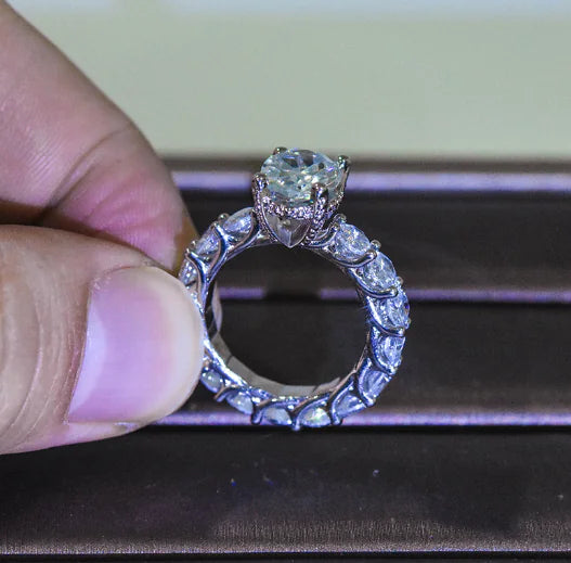 Full Diamond Four Claw Moissanite Stone Ring