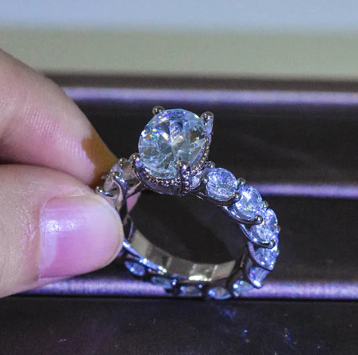 Full Diamond Four Claw Moissanite Stone Ring