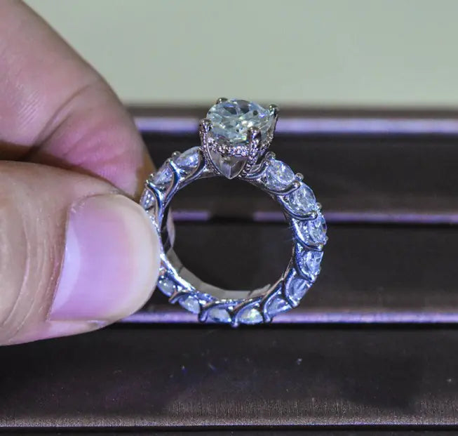 Full Diamond Four Claw Moissanite Stone Ring